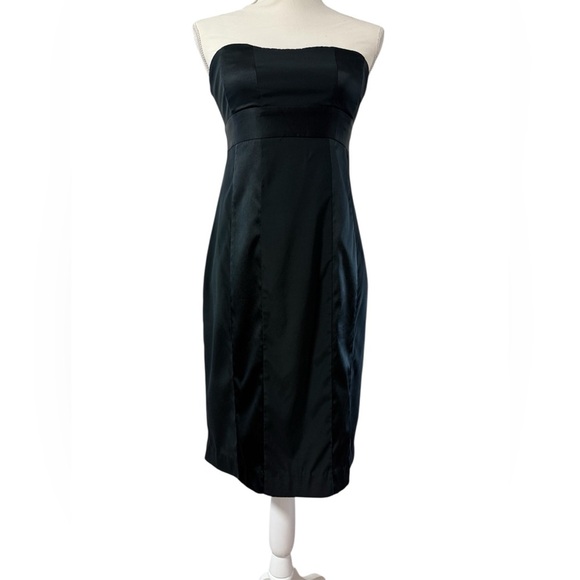 Dresses & Skirts - EXPRESS Elegant Black Sleeveless Dress